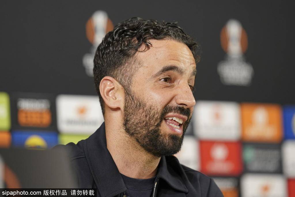 阿莫林谈拉爵的支持：曼联管理层知道实现目标需要时间